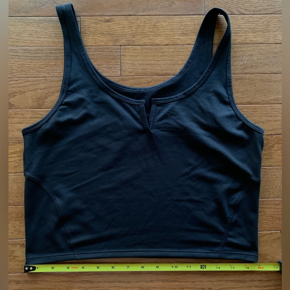 Lululemon Cropped Henley Tank Top - Picture 3 of 10